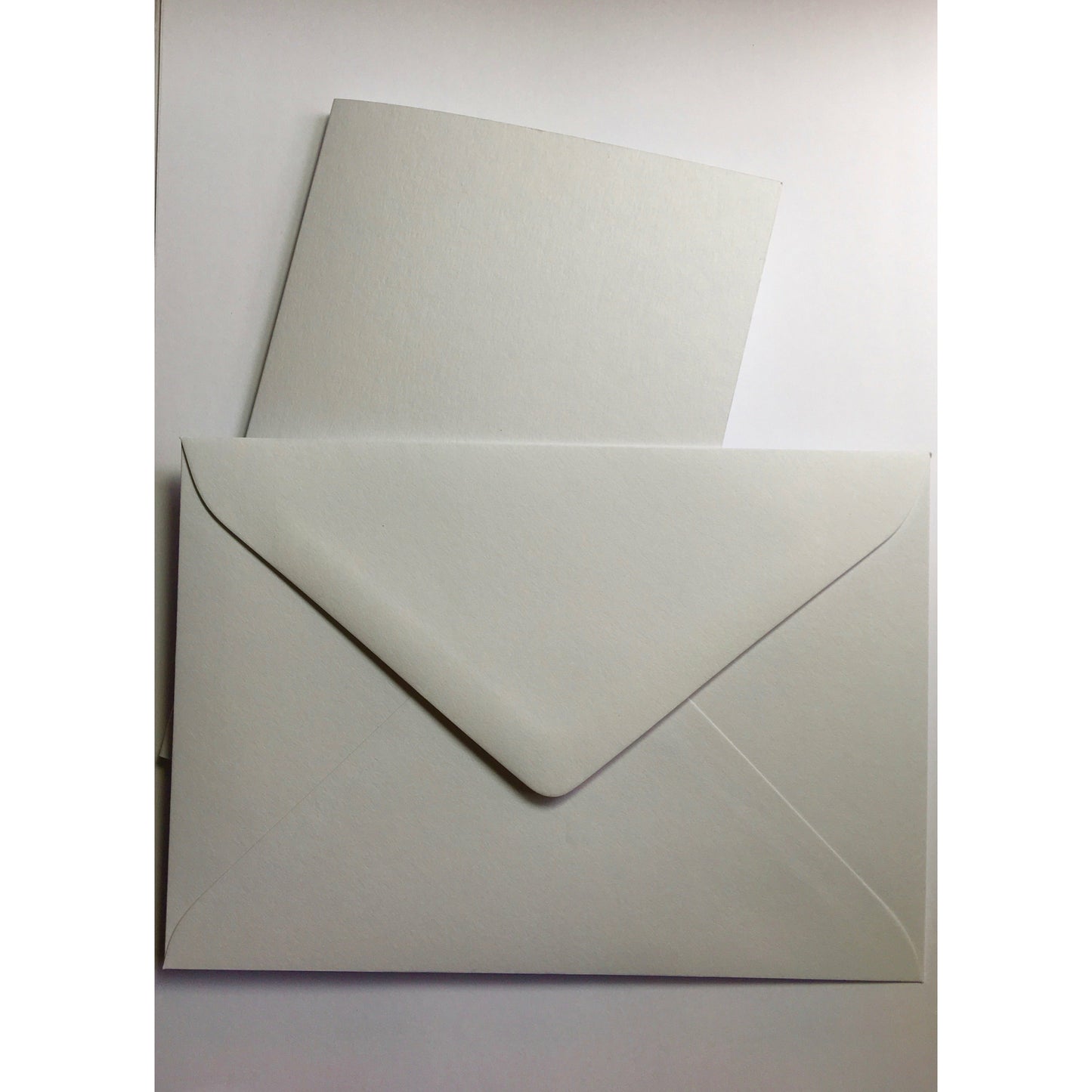 White Smooth Card 210gsm Pack of 20 Sheets